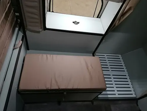Cheetah - 2 Sleeper Eezy + Inside Shower