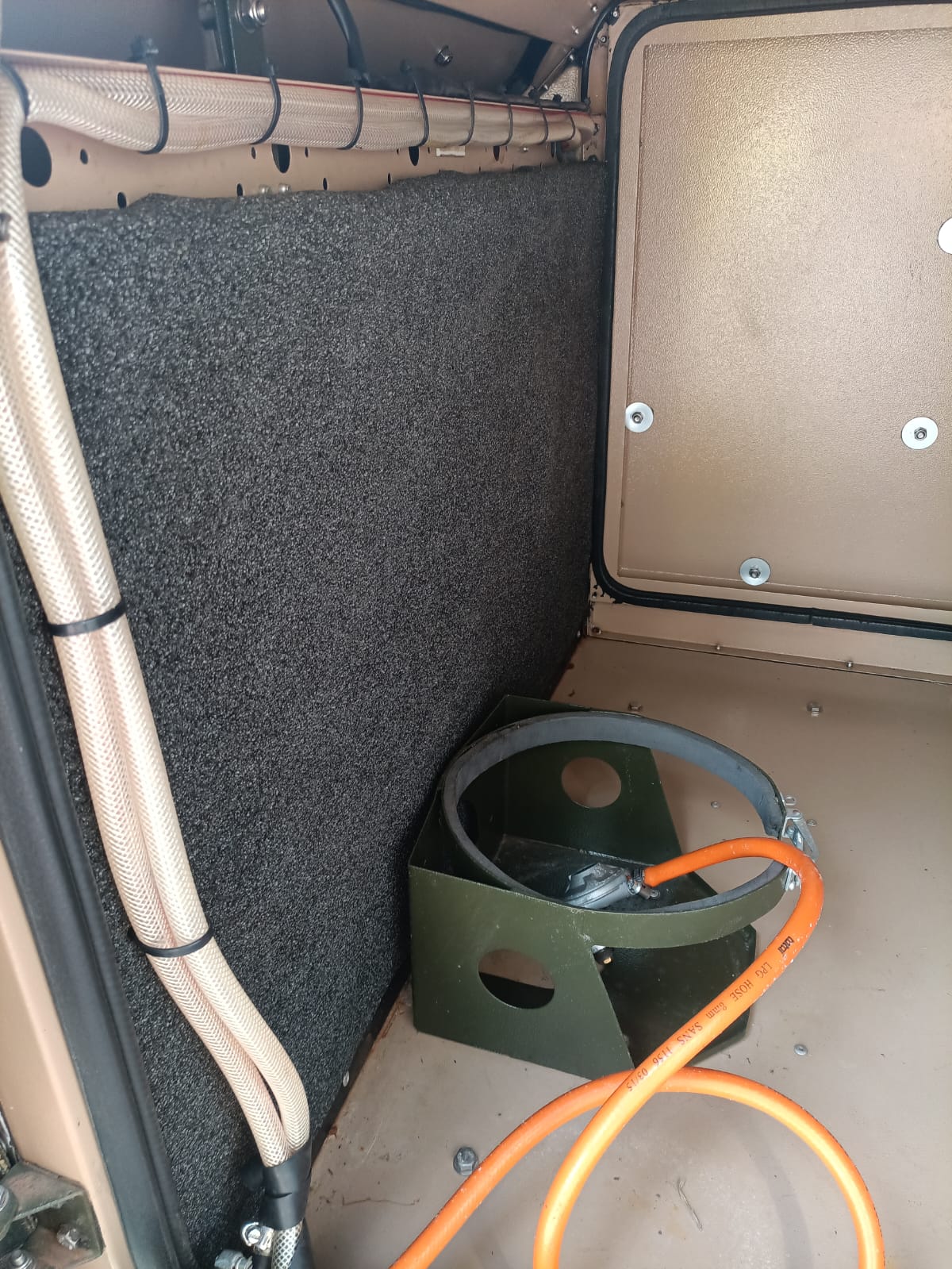 2017 CONQUEROR COMFORT OFF-ROAD TRAILER