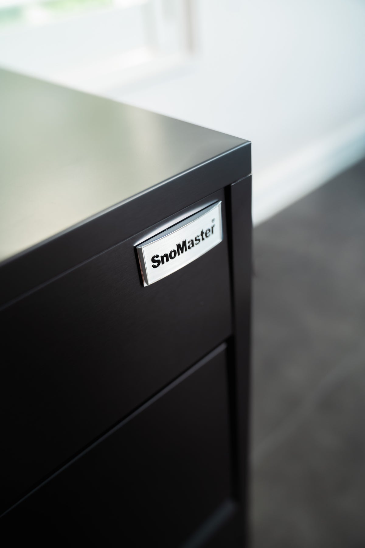 SnoMaster - 26Kg Plumbed-in Bullet Type Ice Maker (SMIC-26)